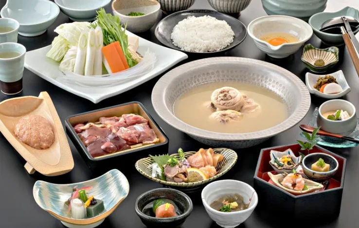 写真：水たき料亭 博多華味鳥 博多駅前店
