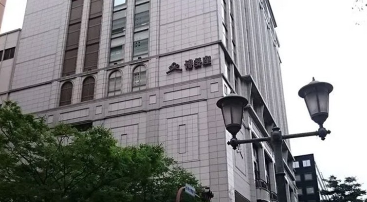 写真：博多座