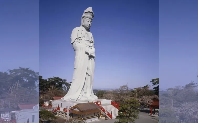 白衣大観音