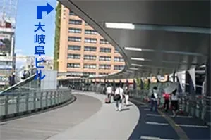 画像：歩道橋